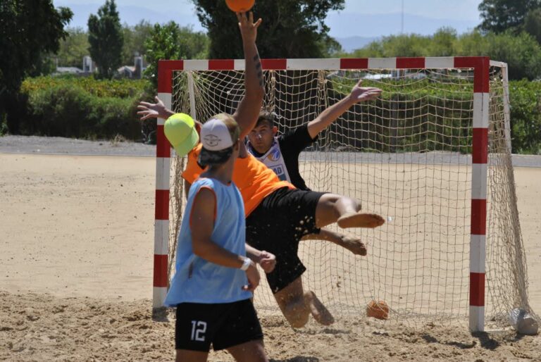 San Juan se prepara para el mejor beach handball del país