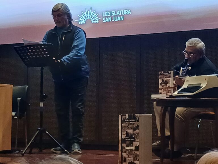 RICARDO TROMBINO PRESENTO SUS LIBROS EN SAN JUAN