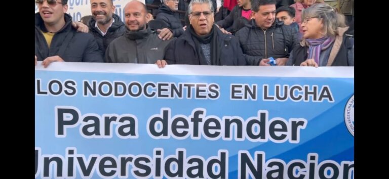 POR LA DEFENSA DE LA EDUCACION
